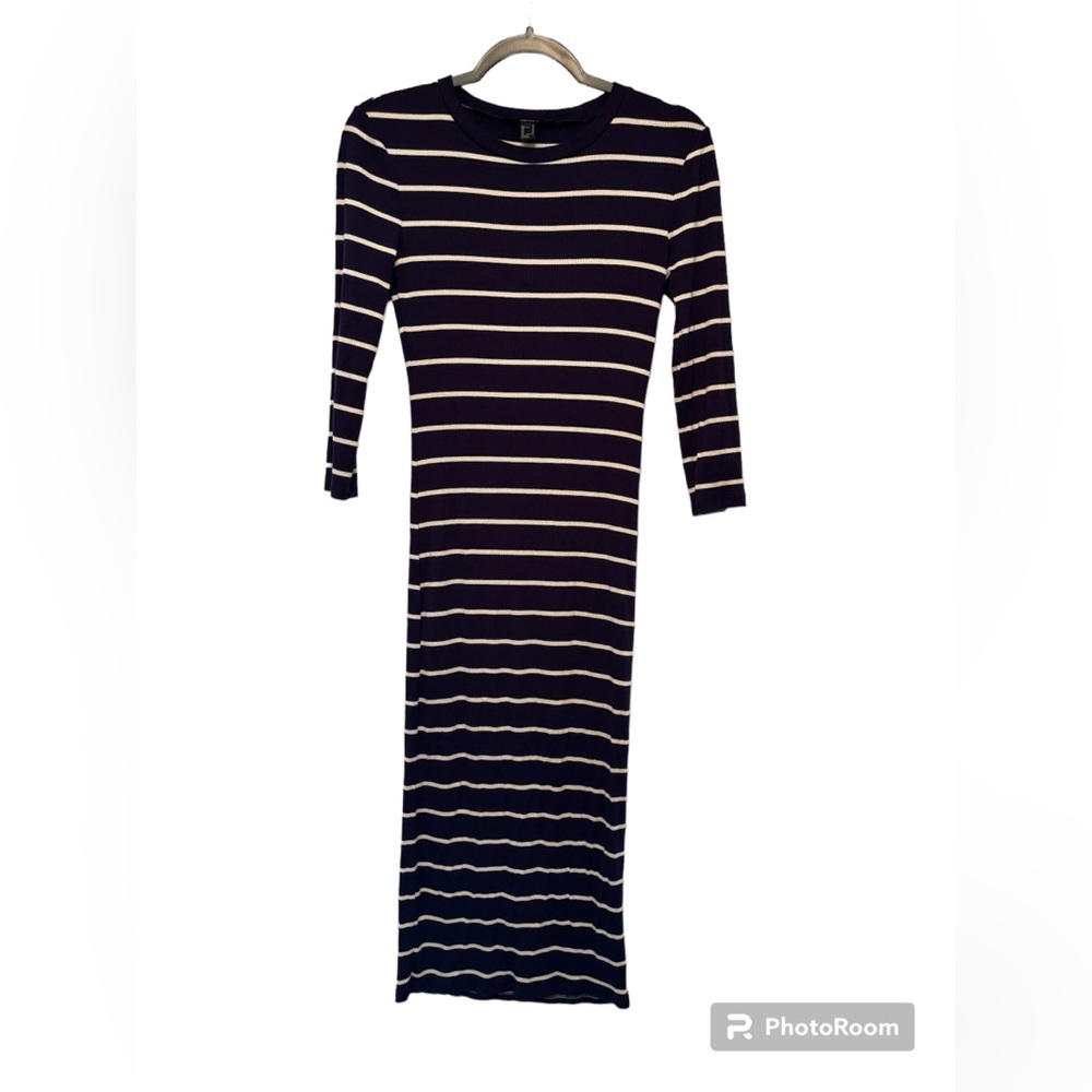 Forever 21 navy blue and white striped maxi dress